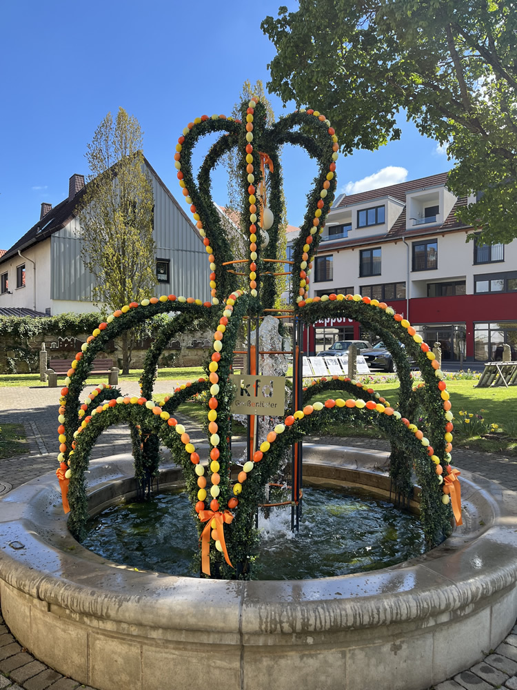Osterbrunnen in Großenlüder